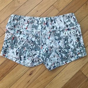 Fleo Shorts